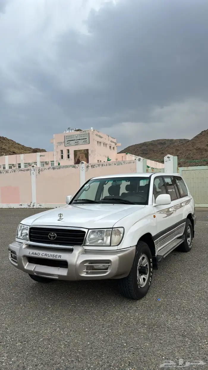 لاندكروزر GXR 2002 3