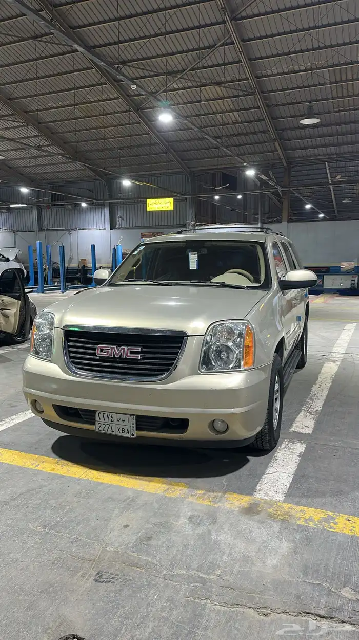 يوكن 2008 اللون ذهبي بدون دبل 0