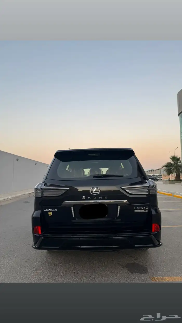 للبيع جيب لكزس بلاك اديشن 2020 سعودي 3