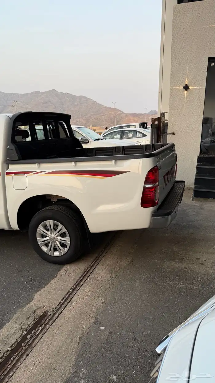 للبيع هايلكس 2015 غمارتين 9