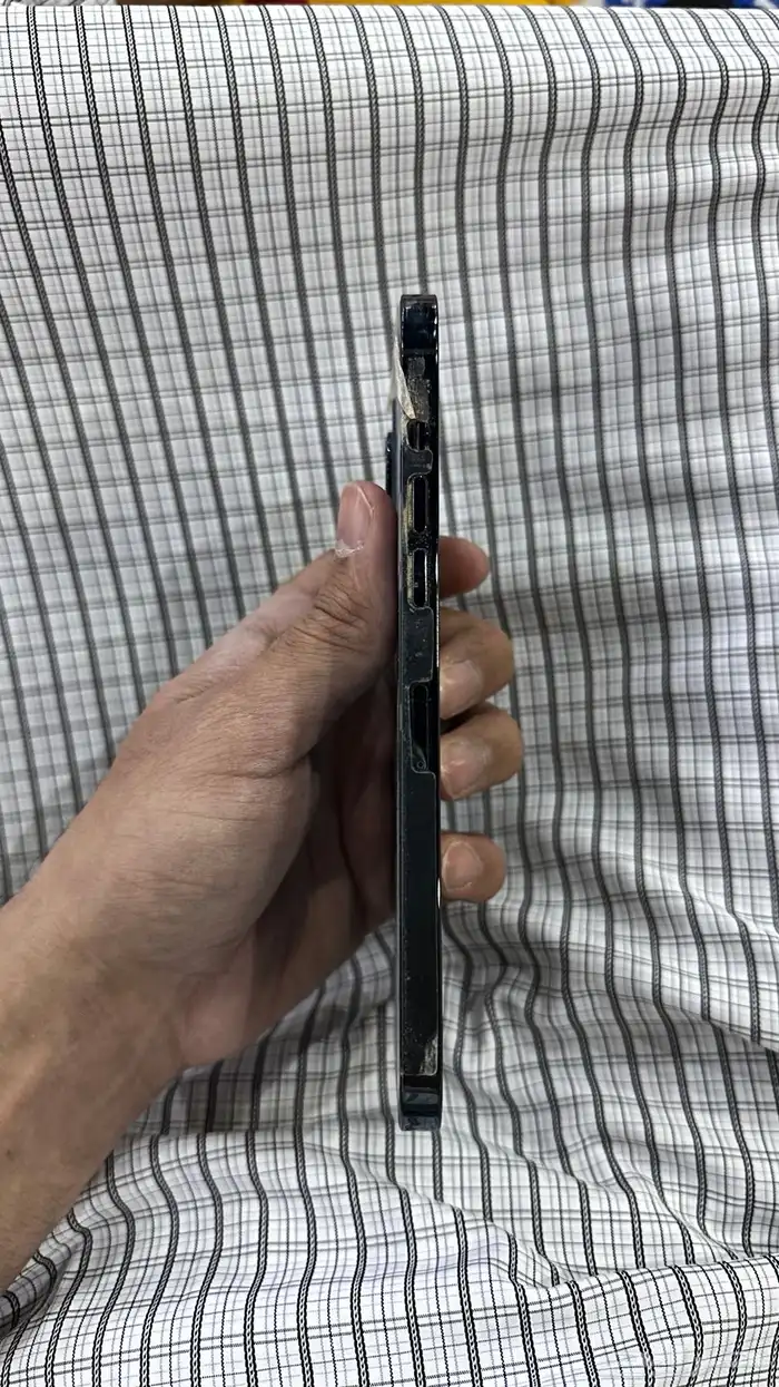 على السوم ايفون 12 برو ماكس 128 1