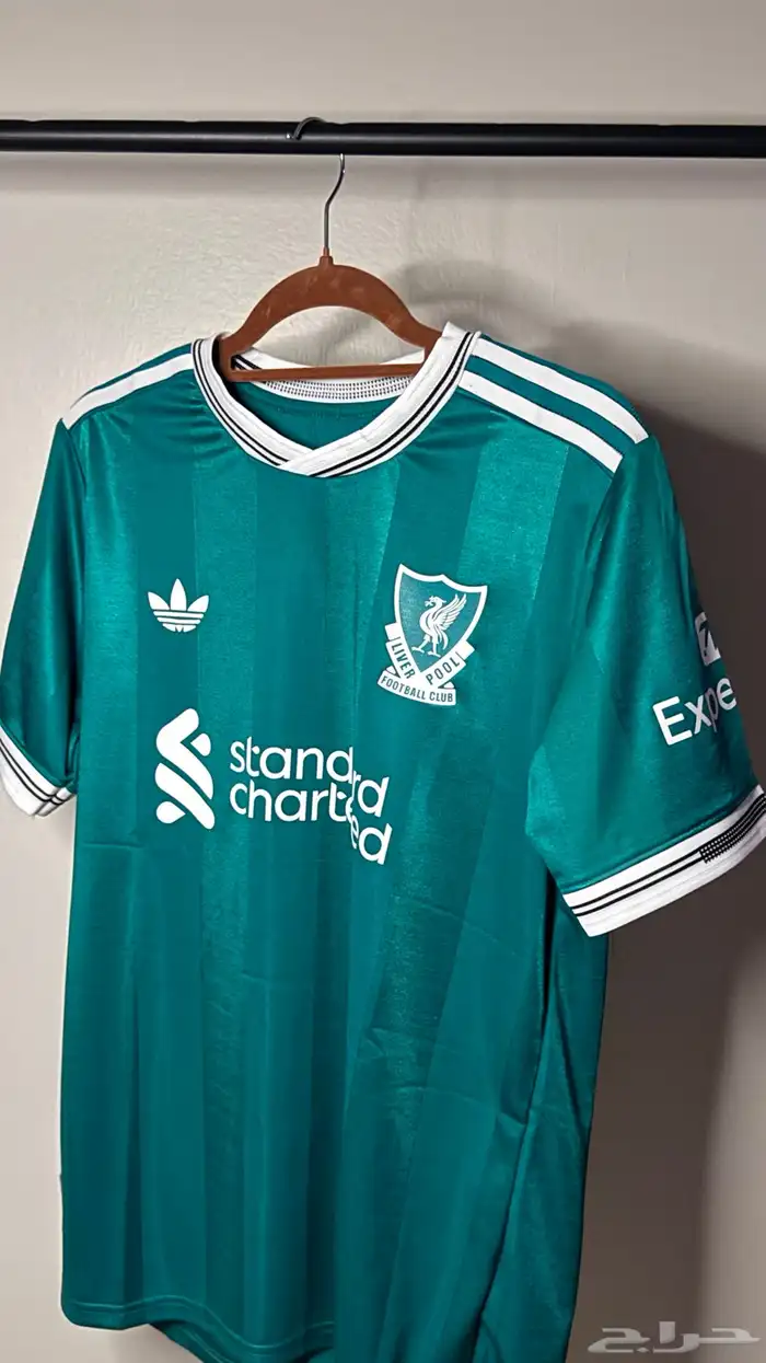 متجر تيشرتات كرة قدم 35