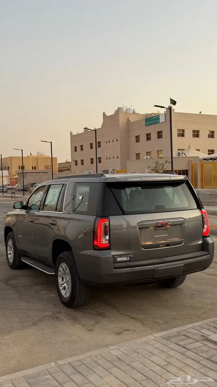 يوكن 2018 SLE اصفار 3