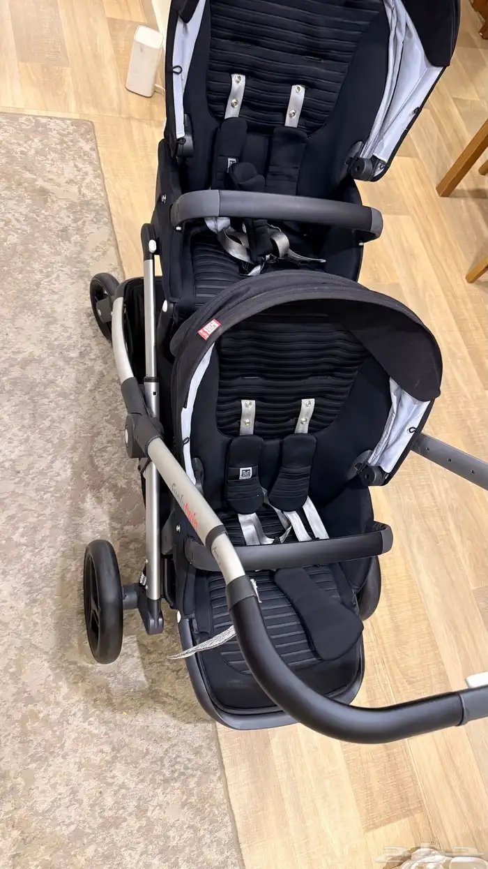 عربية اطفال توأم 0