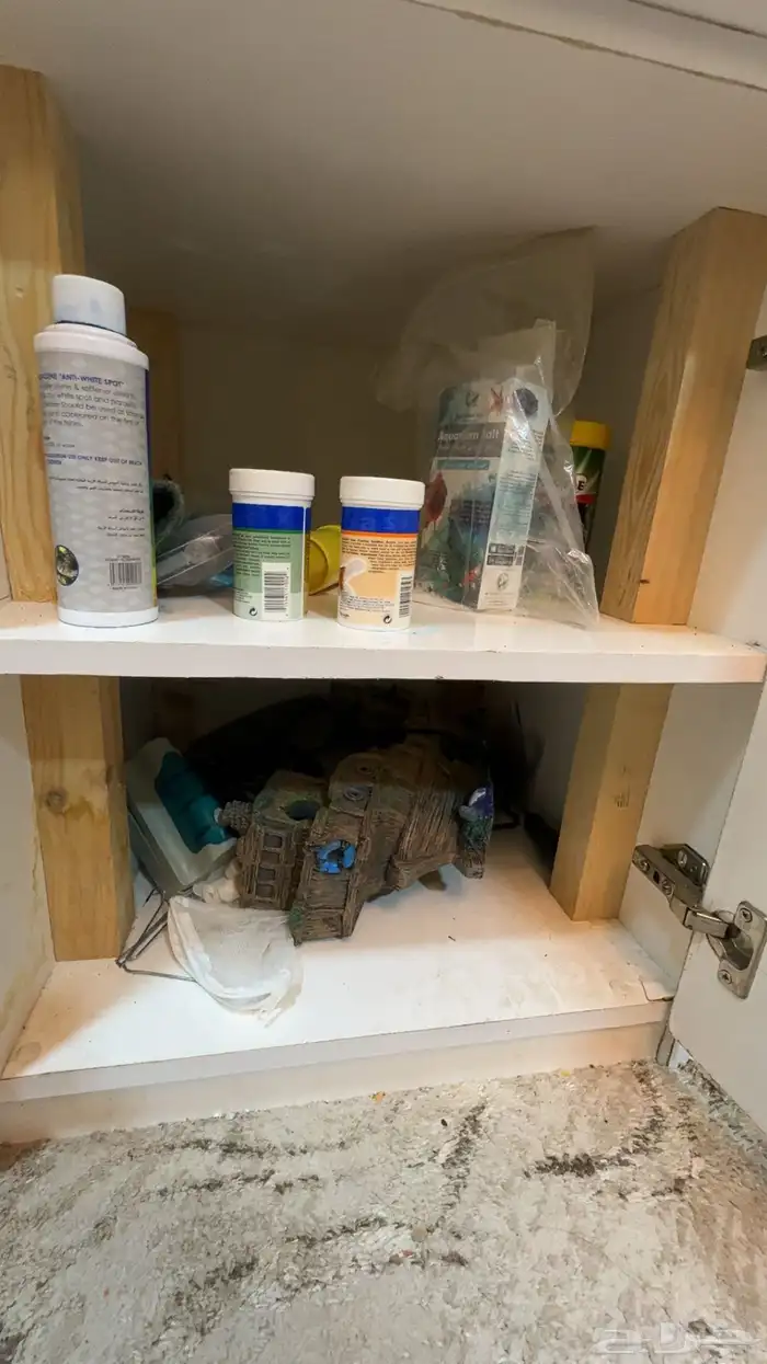 حوض سمك مع 17سمكه للبيع 1