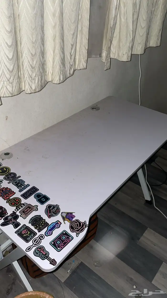 طاوله قيمنق حرف K 0
