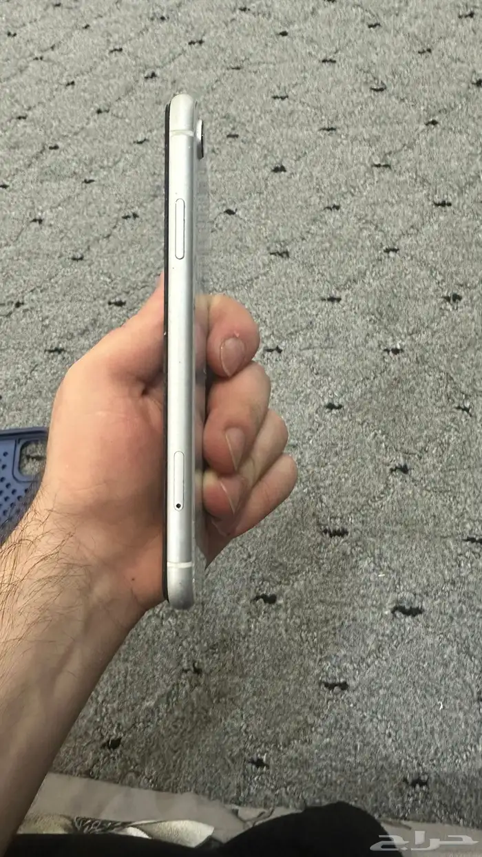 للبيع آيفون XR ابيض  128 قيقا 5