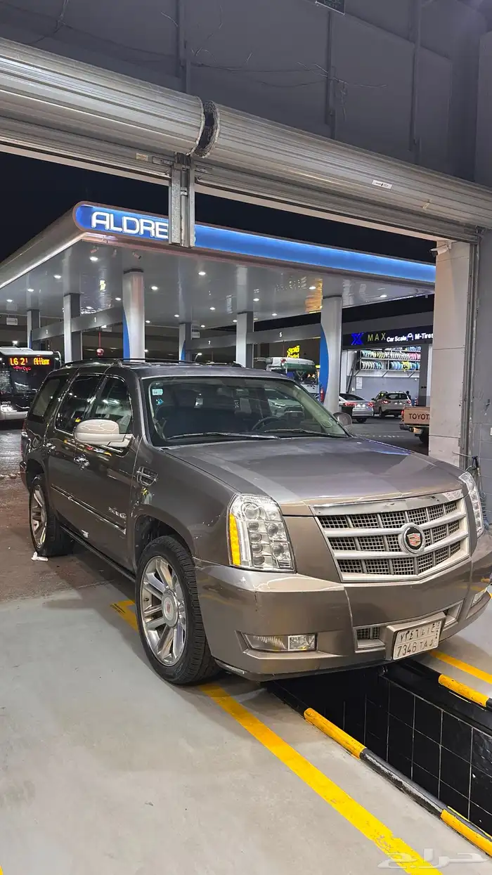 كاديلاك اسكاليد 2013 بلاتينيوم 1