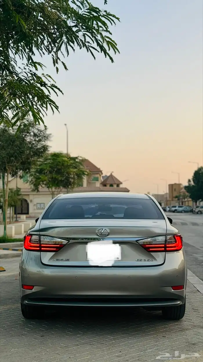 لكزس2017 4