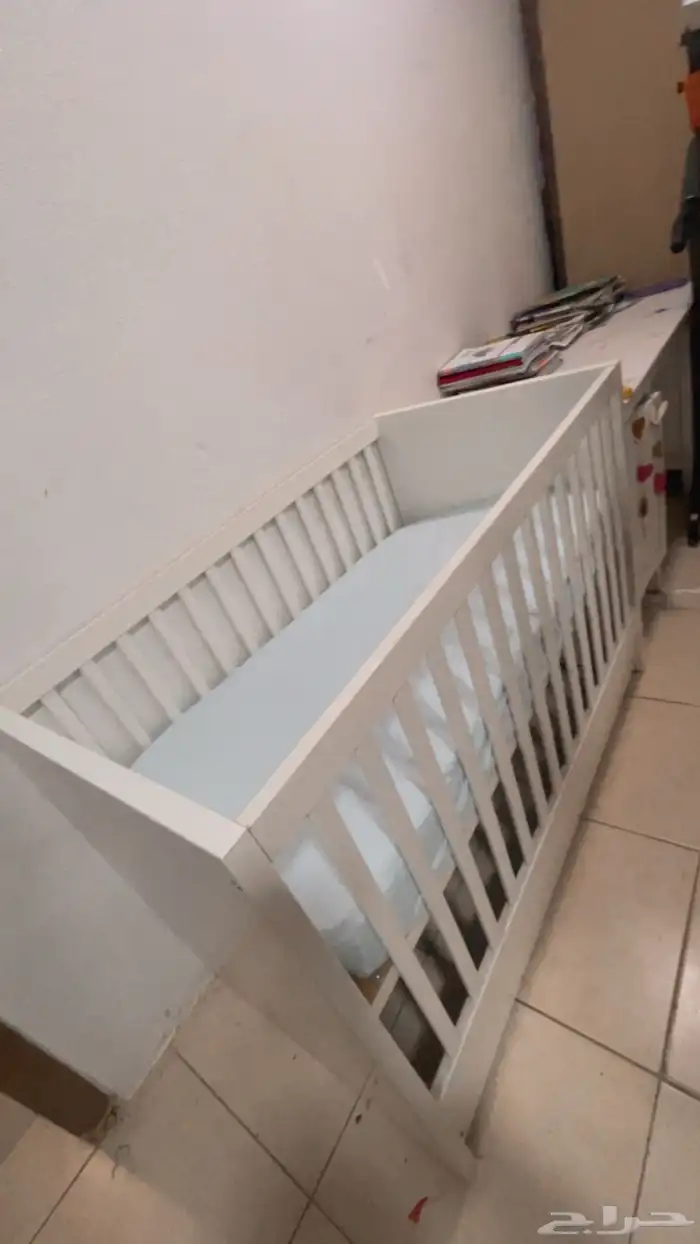 سرير ايكيا استعمال نظيف جدا بالمرتبه 0