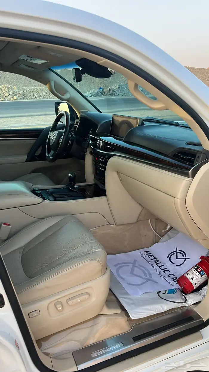 للبيع جيب لكزز 2016 Lx570 10