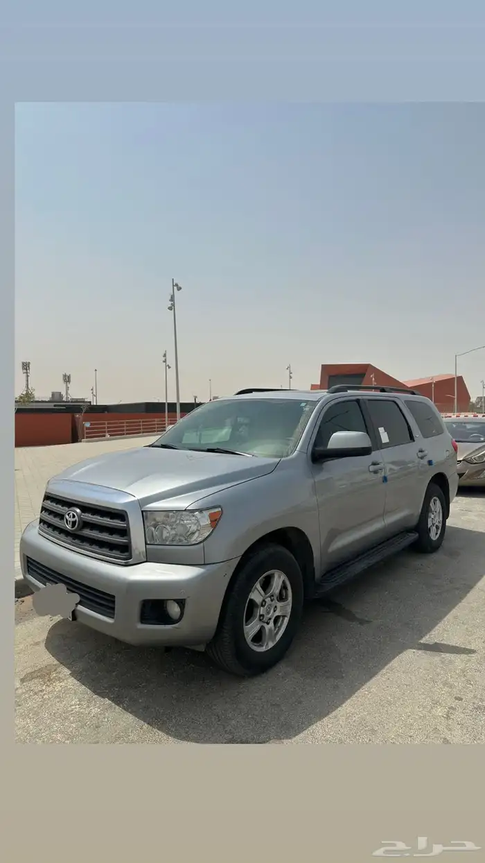 للبيع سكويا 2013 فضي مخزن 0