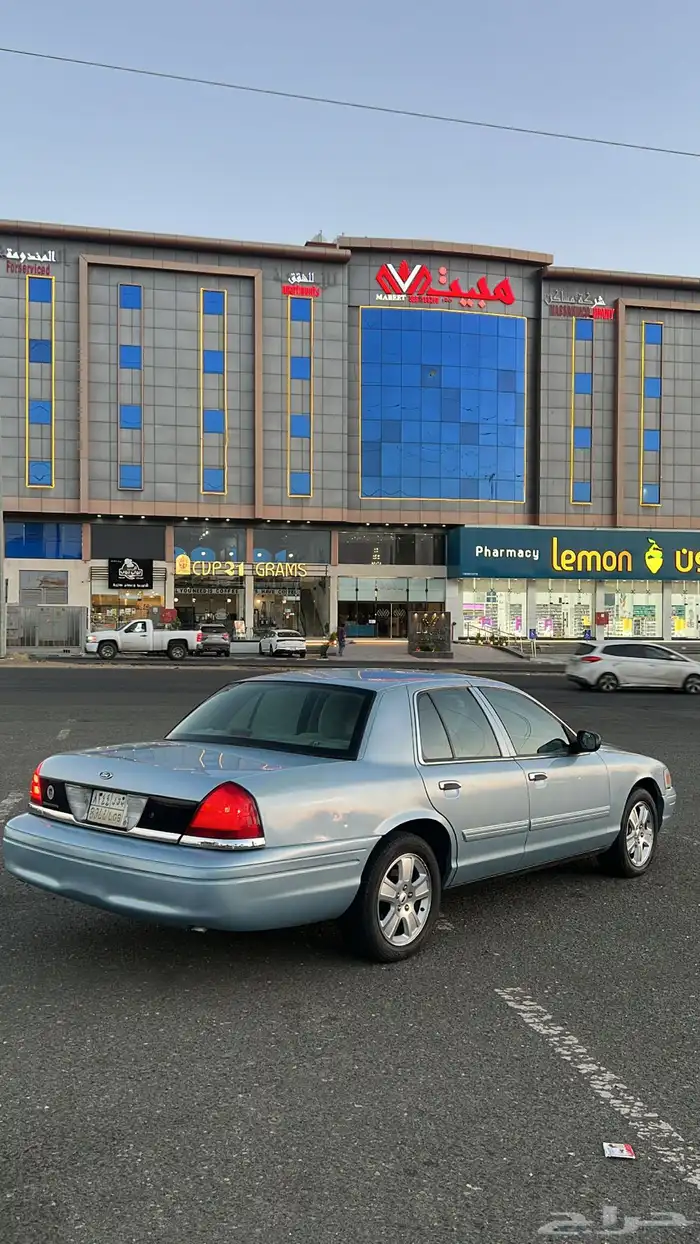 فورد كراون فكتوريا 2011 0