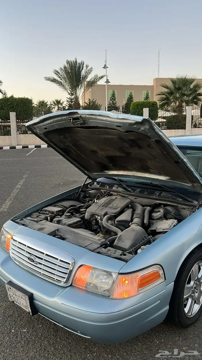 فورد كراون فكتوريا 2011 10