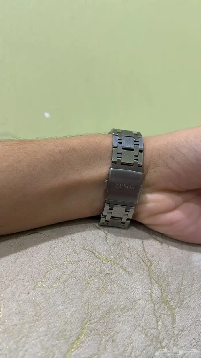 ساعه زايرس الصليه بدون ملحقات نضيفه مره 1