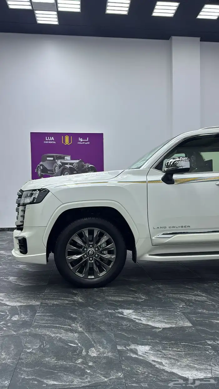 تأجير لاندكروزر GXR تامين شامل 3