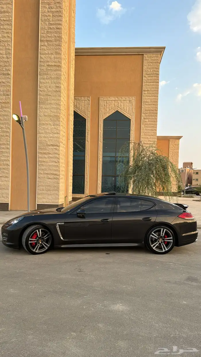 بورش باناميرا 2013 2