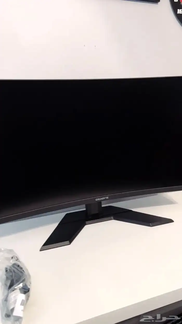 شاشة العاب 4k native للسوني 5 1