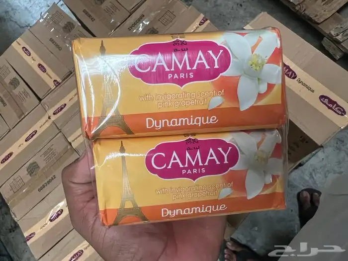 يوجد كمية من صابون لوكس وكامي 13