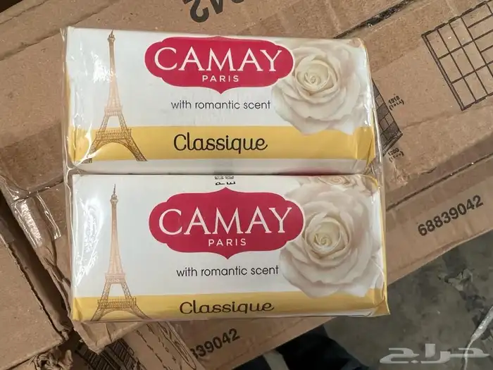 يوجد كمية من صابون لوكس وكامي 17