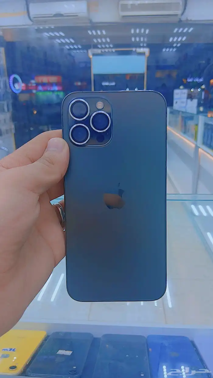 جوال 12برومكس الذاكره 256 البطاريه 81 نضيف كرت 0