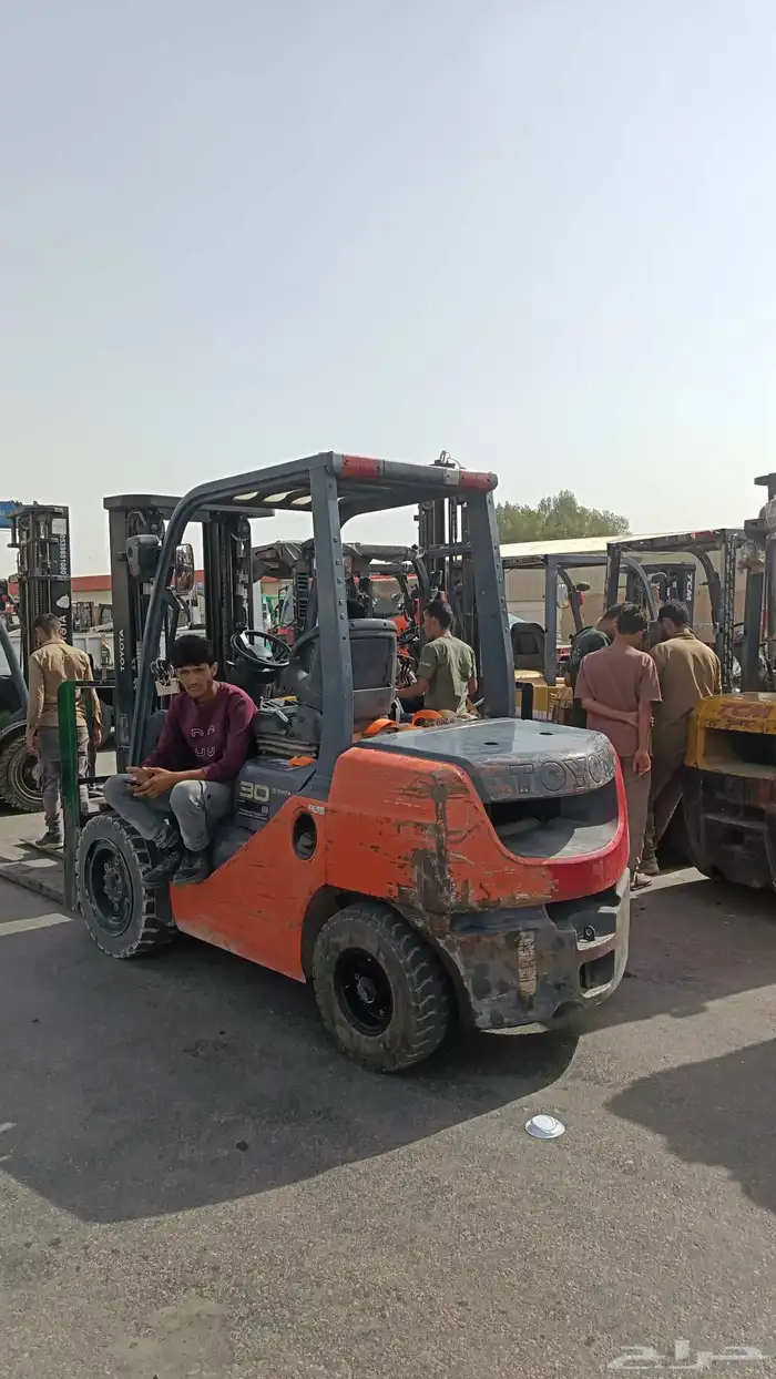 تأجير رافعات شوكية جميع انواع المقاسات Forklifts 6