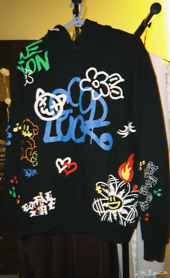 هودي اسود من بيرشيكا 0