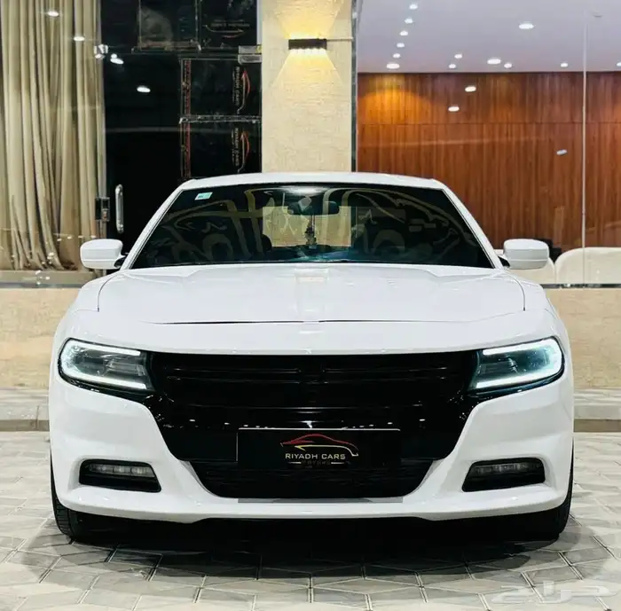 دودج تشارجر 2018 SXT (بحالة ممتازة) 2