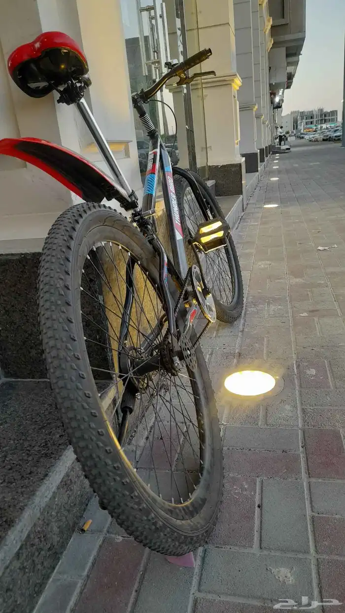 سيكل يشبه الجديد سعر لقه وبسعر منخفض لسرعه البيع 2