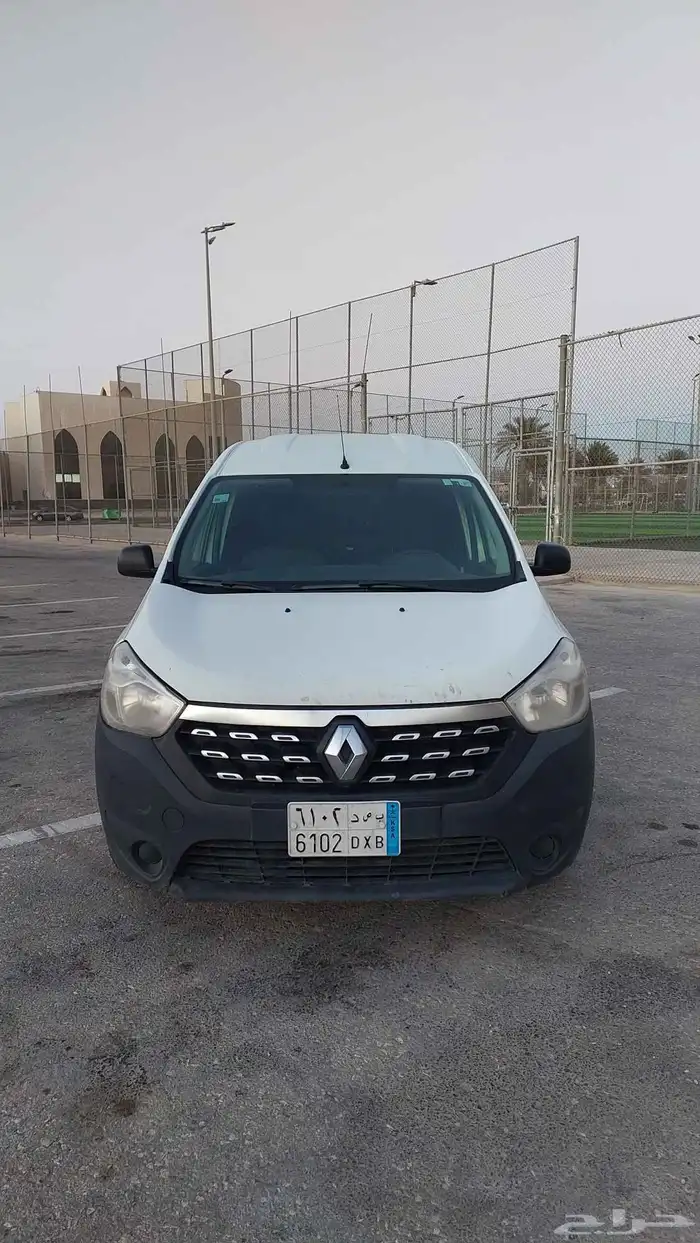 رينو دوكر فإن 2022 0