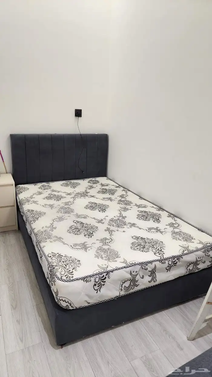 سرير نفر ونص مع مرتبه 0