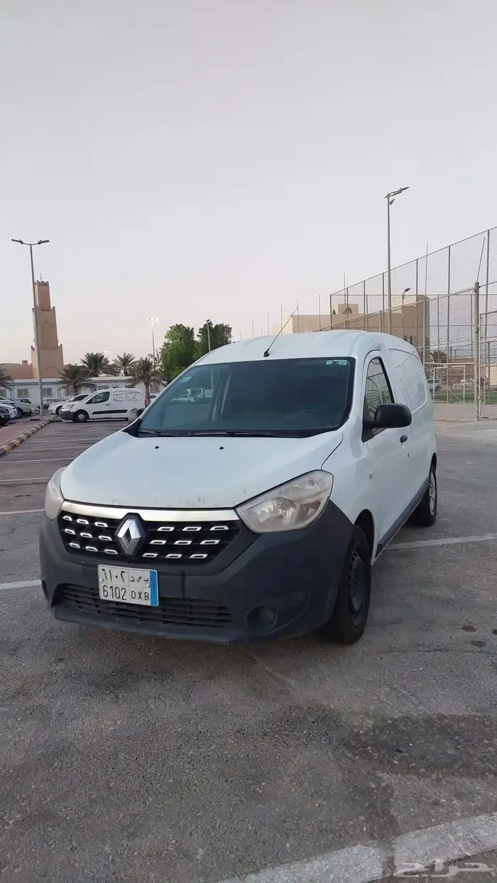 رينو دوكر فإن 2022 1