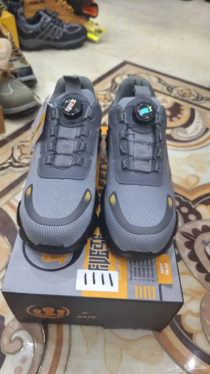 شوزات عمال وشوزات مهندسين 0