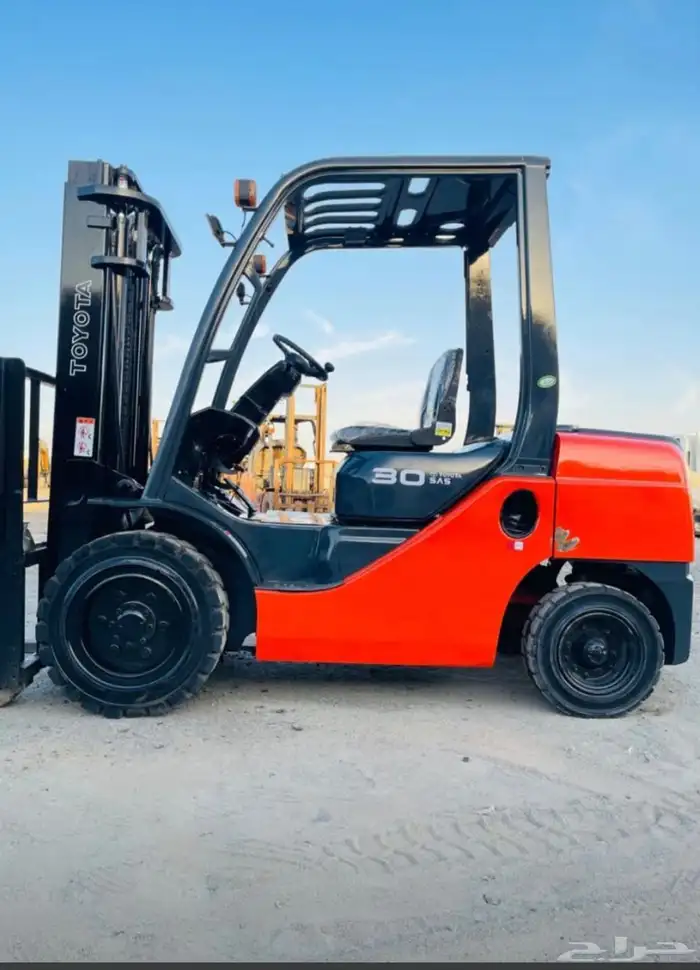 تأجير رافعات شوكية جميع انواع المقاسات Forklifts 4