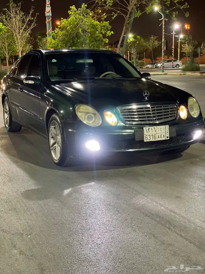 مرسيدس E200 2006 2