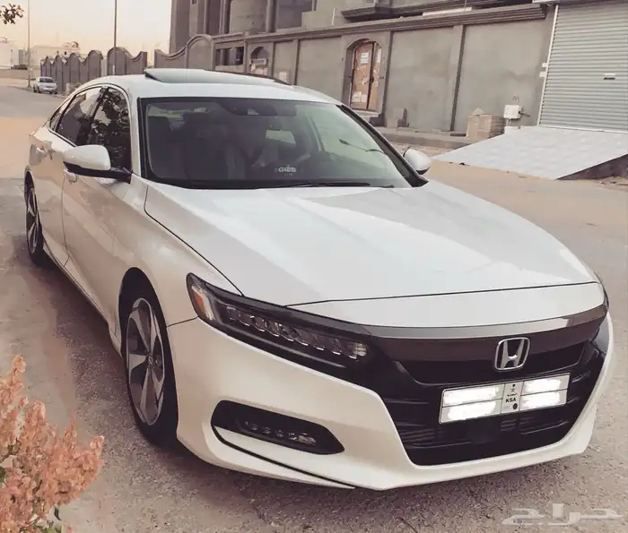هوندا اكورد 2018 فل كامل 2.0 تون تيربو 12