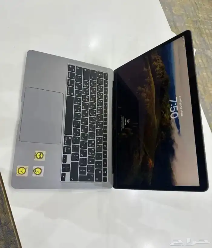 MacBook Air (M1  2020) Ram (8) GB (256) 1