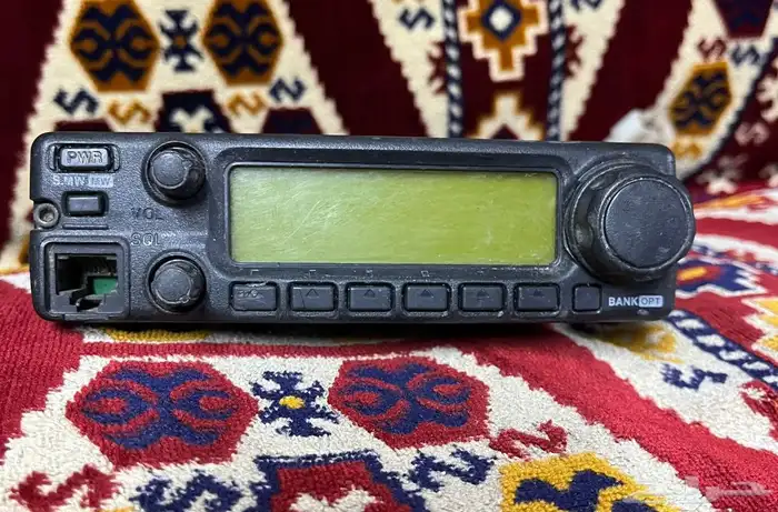 جهاز ( آيكوم 2200 ) 0