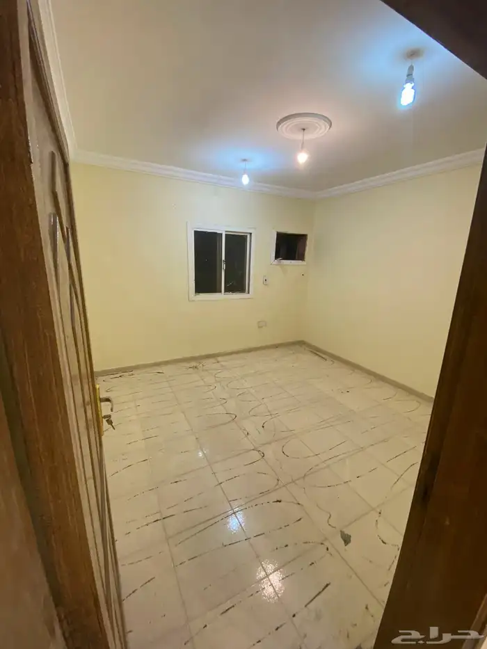 شقق عزاب للايجار الشهري والسنوي حي الصفا جده 4