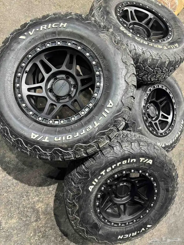 جنوط ميثود 6 مسمار مع كفرات حجري مقاس 17 4