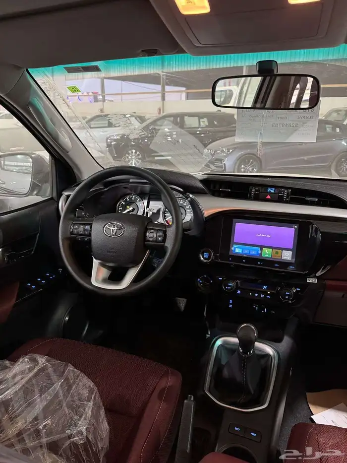 هايلكس غمارتين بنزين دبل فل كامل قير عادي سعودي 2025 8