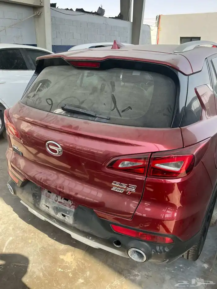 يوجد مكينه و قير و قطع جاك 3 شد بلد مع ضمان 1