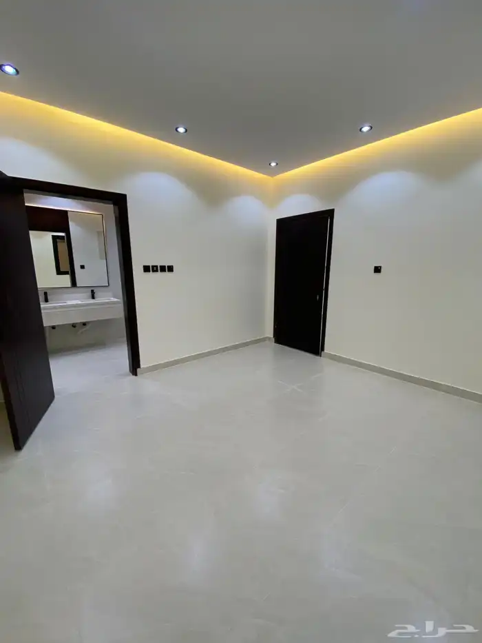 فيلا روف ارضي للبيع حي الصفا 7