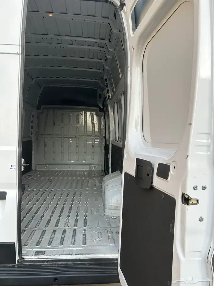 باص سقف عالي موديل 2024 ديزل 1