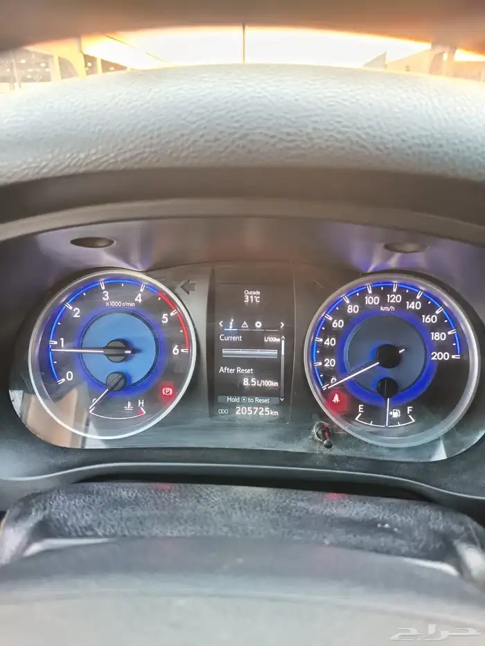 هايلوكس 2017 ديزل فل كامل قير عادي 11