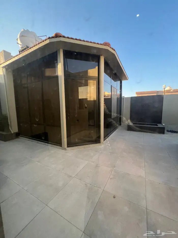 للبيع  شقة  روف  مؤثثة بالكامل - فاخرة وجاهزة للسكن 5