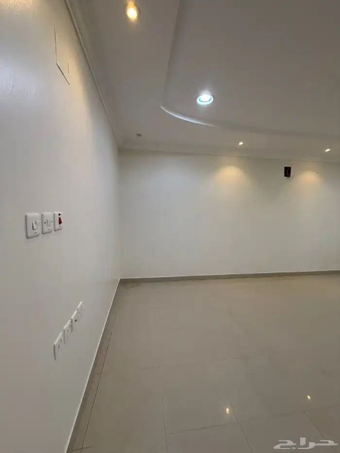 شقة للايجار حي الحزم 5