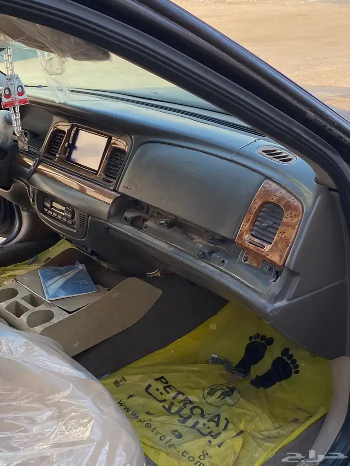 فورد فكتوريا فل كامل 2003 5