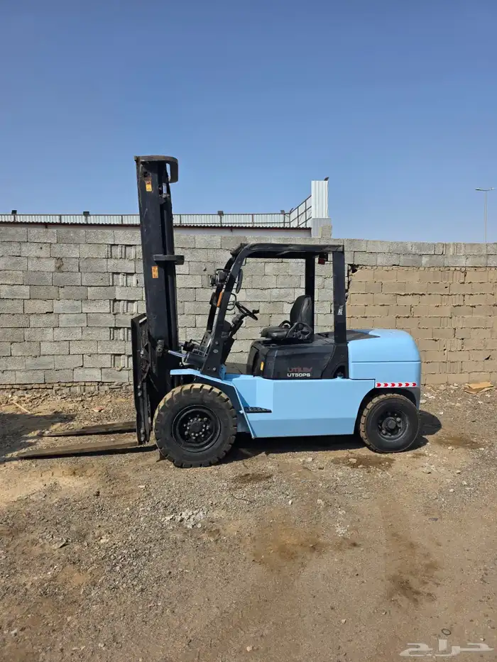 للبيع رافعة شوكية 5 طن 2015 1