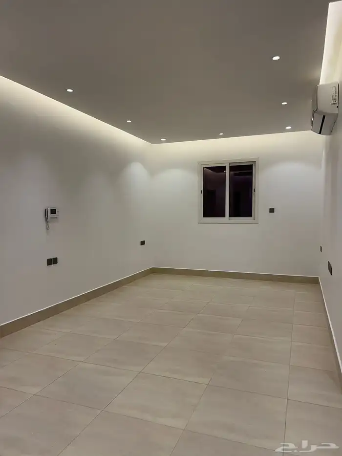 شقة للإيجار دور أول الرياض حي الملقا 75.000 0